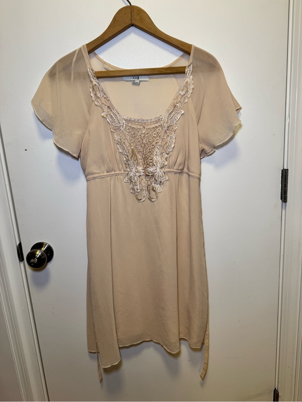 Forever 21 Beige Lace-Detail Short Sleeve Tunic